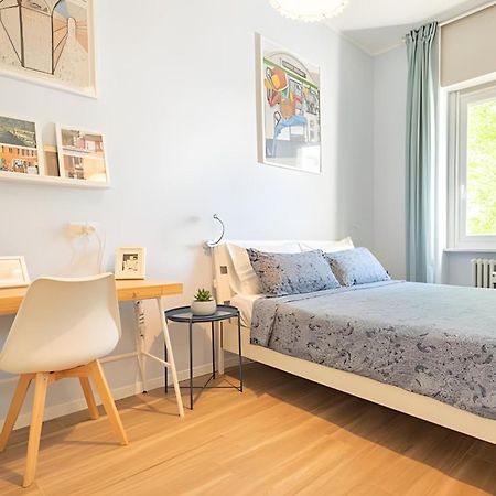 San Siro Arty And Cute Room - Homestay Con Bagno Privato Milan Bagian luar foto