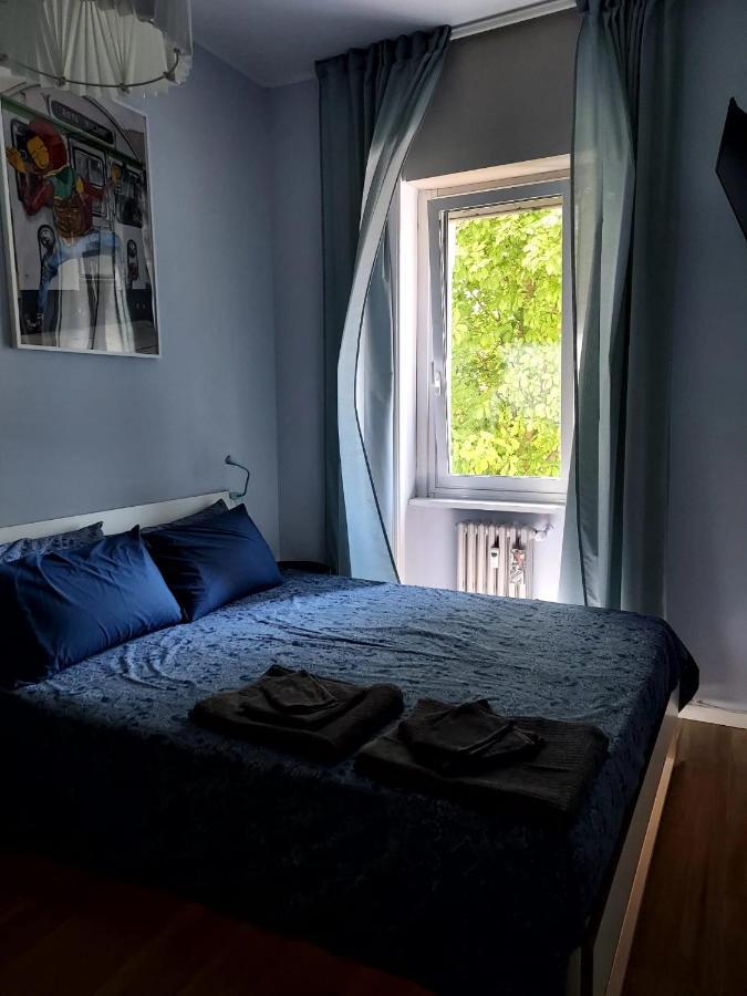 San Siro Arty And Cute Room - Homestay Con Bagno Privato Milan Bagian luar foto