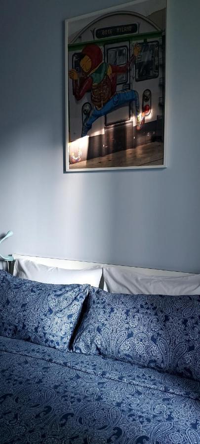 San Siro Arty And Cute Room - Homestay Con Bagno Privato Milan Bagian luar foto